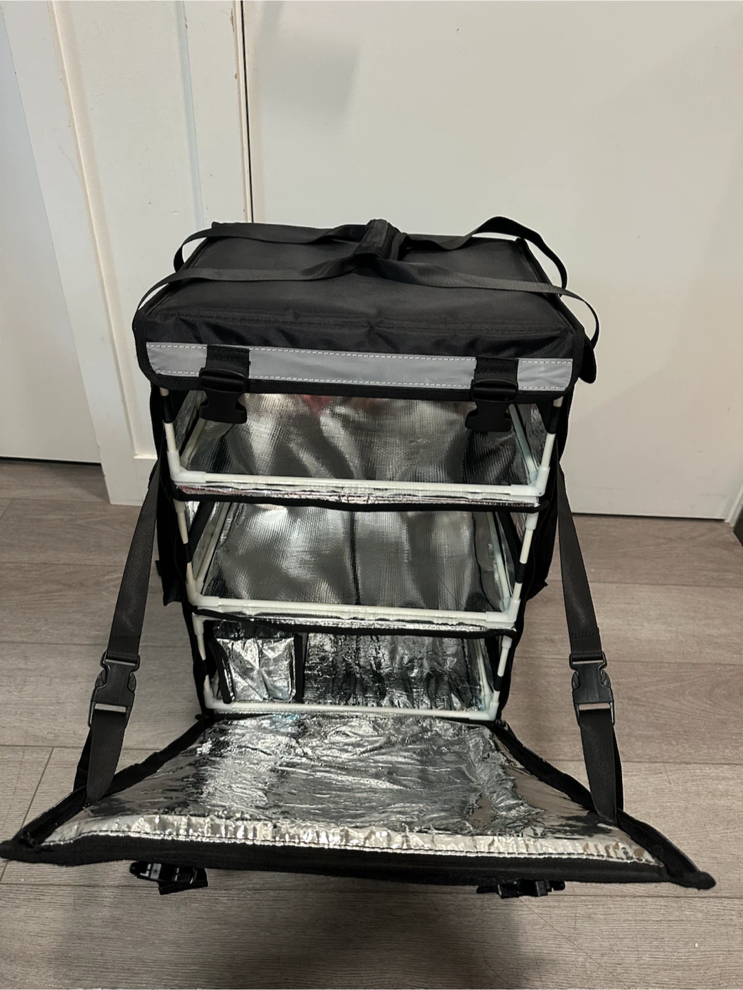 Brand new Black Insulated Delivery Backpack - photo 4