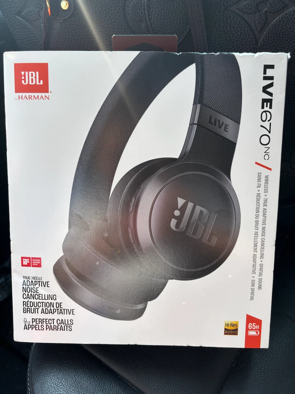 JBL LIVE 670NC Wireless Headphones