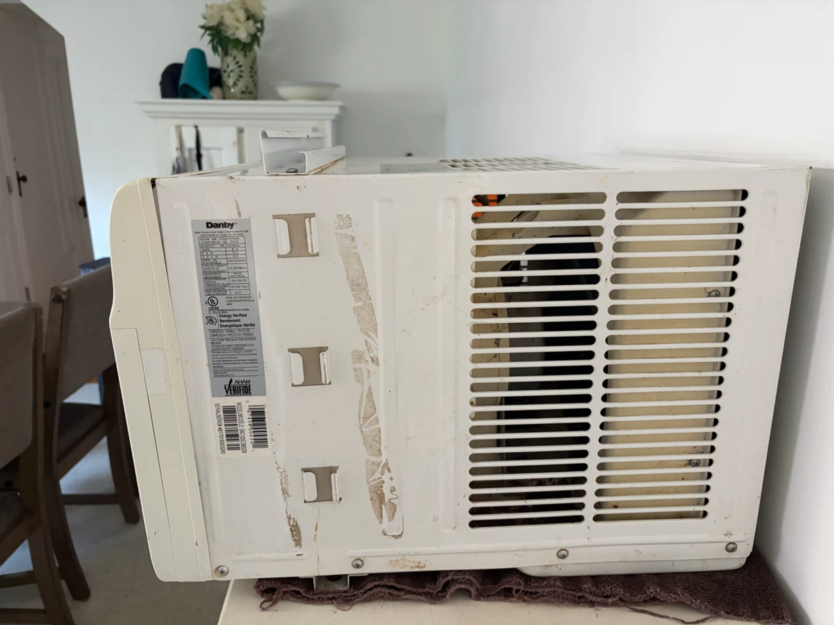 Danby Room Air Conditioner - 12,000 BTU/h - photo 2