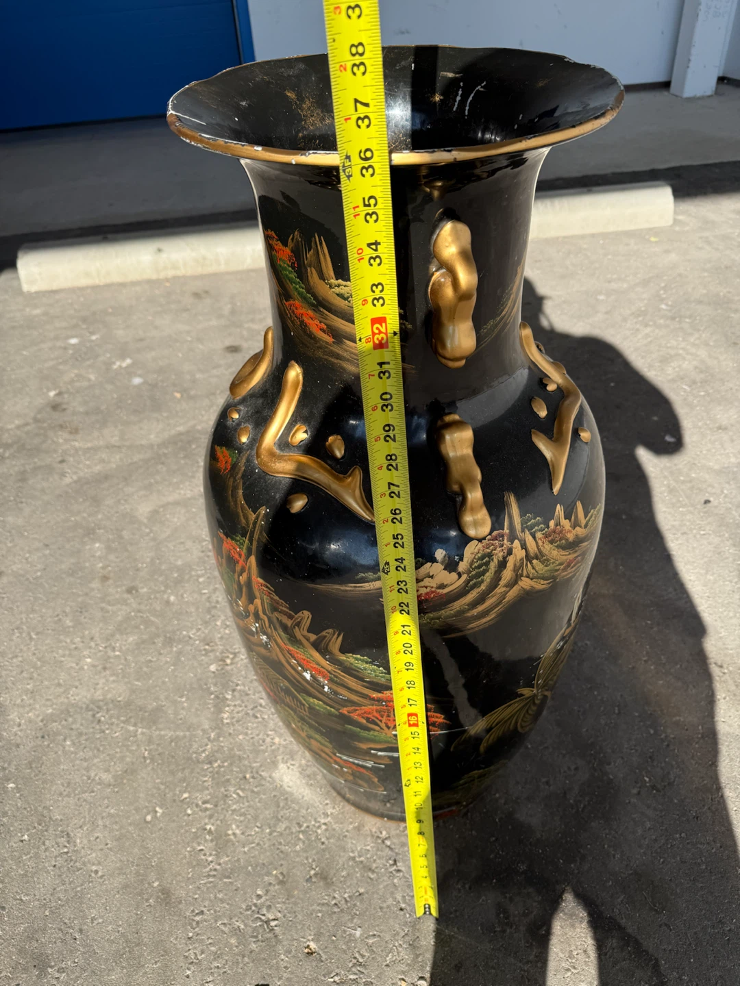 Large Black Decorative Vase with Asian Motif - photo 2