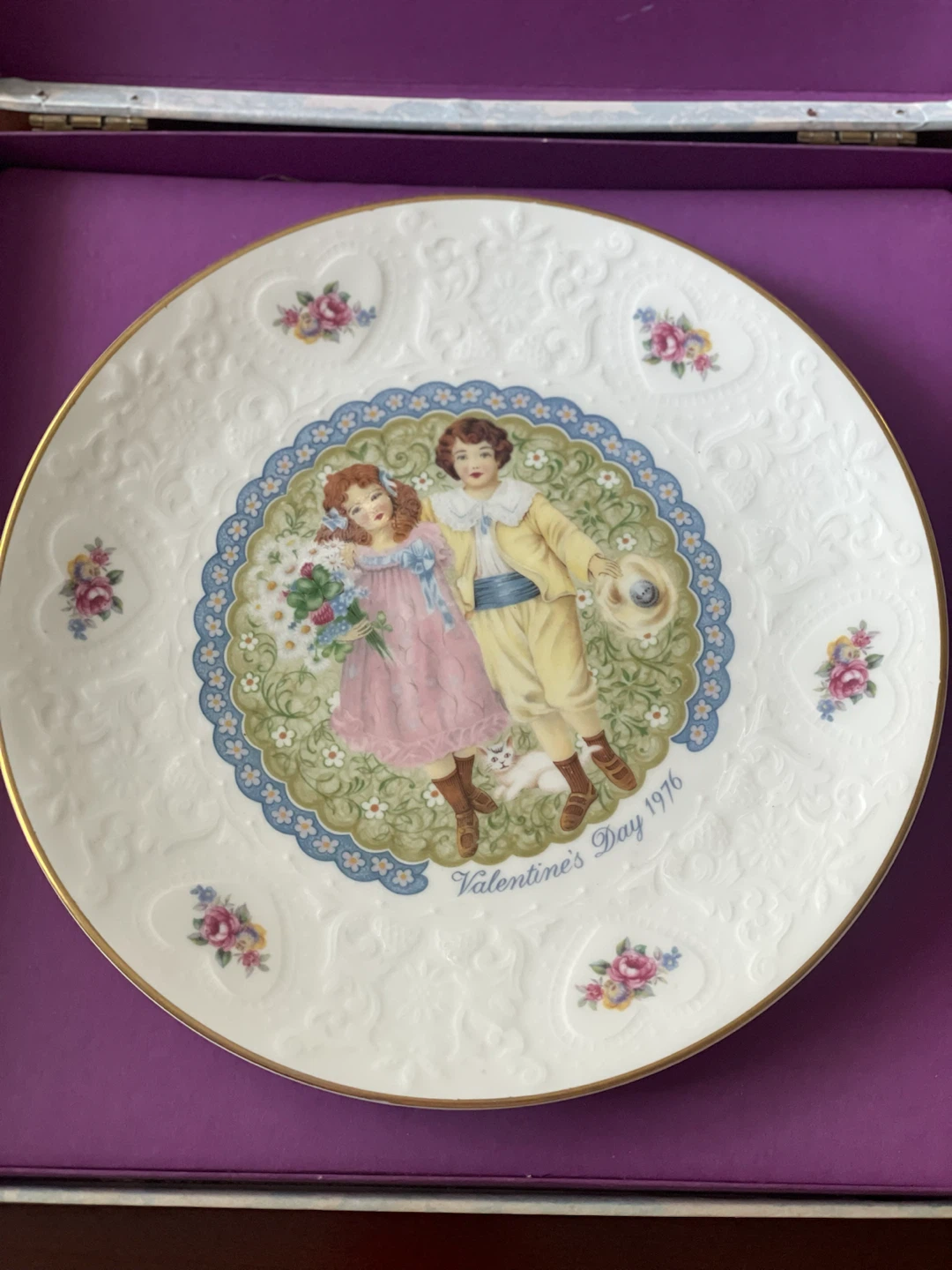 VINTAGE - Royal Doulton Valentine's Day Plate 1976 First Edition - photo 3