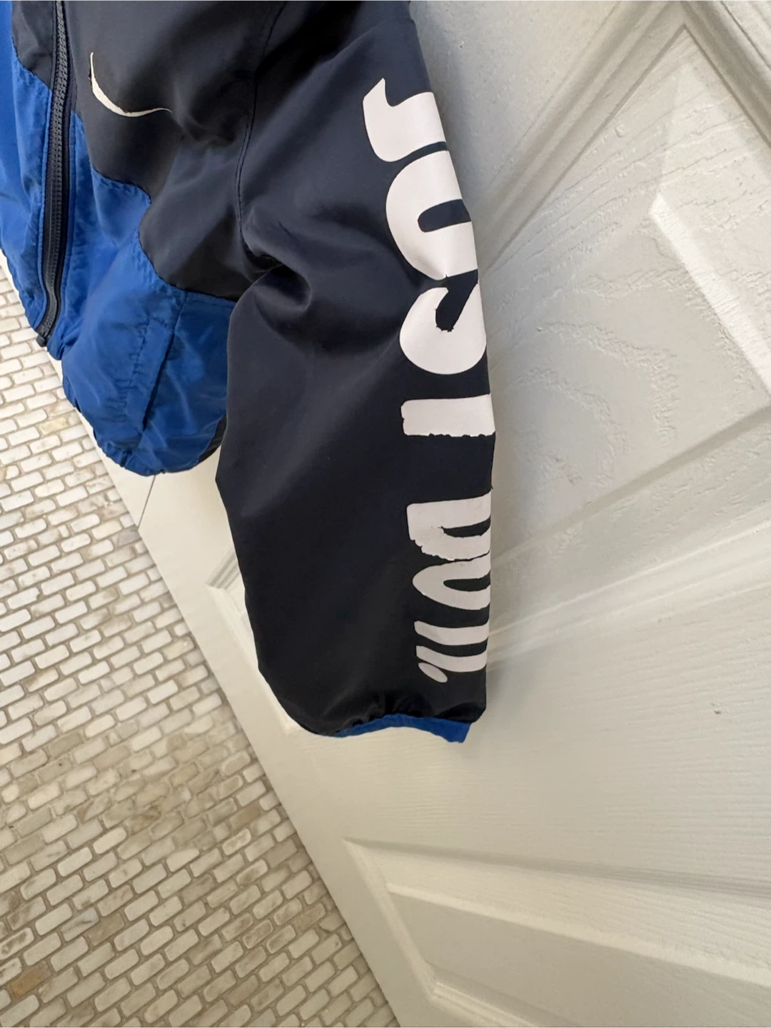 Nike Kids Windbreaker Jacket 3 yrs - photo 3