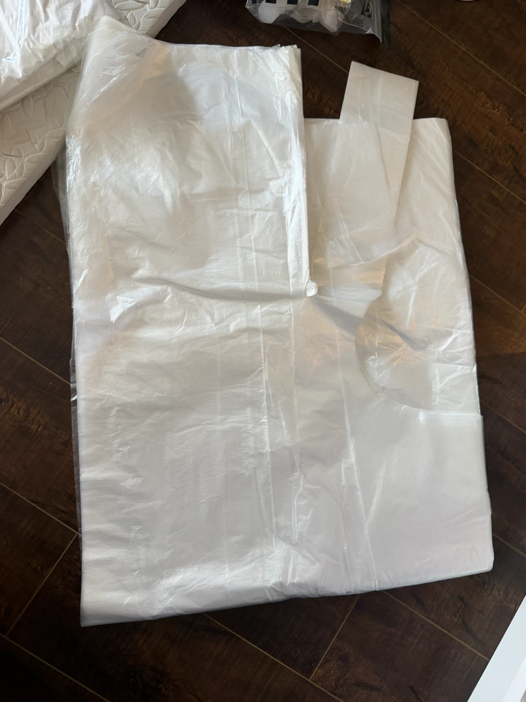 Disposable Hair Cutting Capes - photo 2