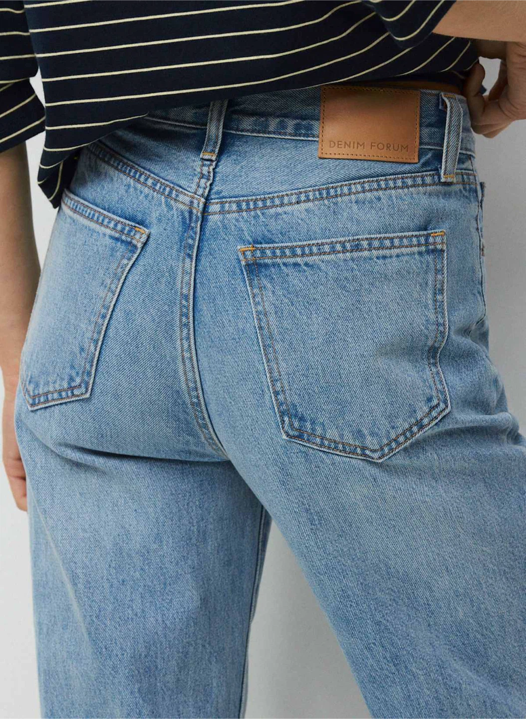Denim Forum Wide Leg Jeans - Light Wash - photo 2