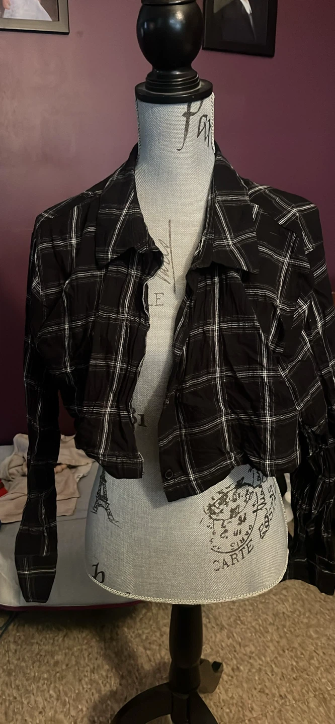 Black and White Plaid Cropped Shirt