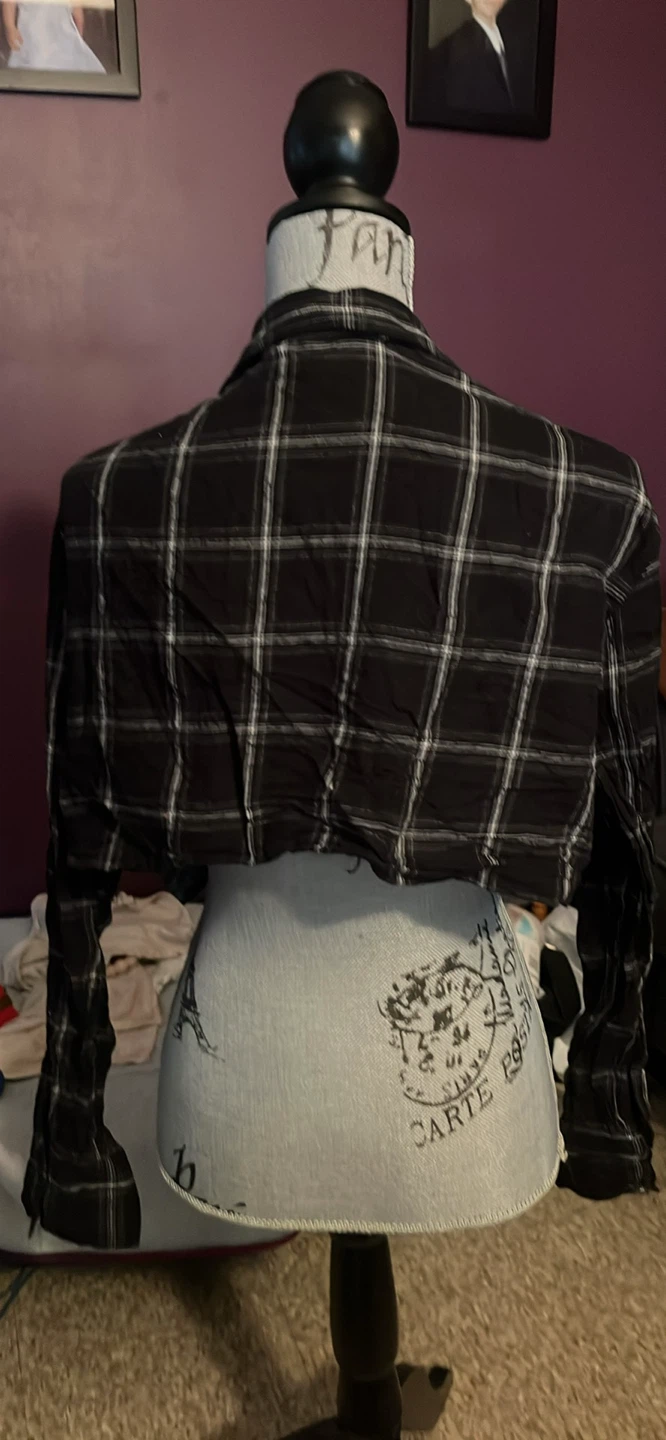 Black and White Plaid Cropped Shirt - photo 2