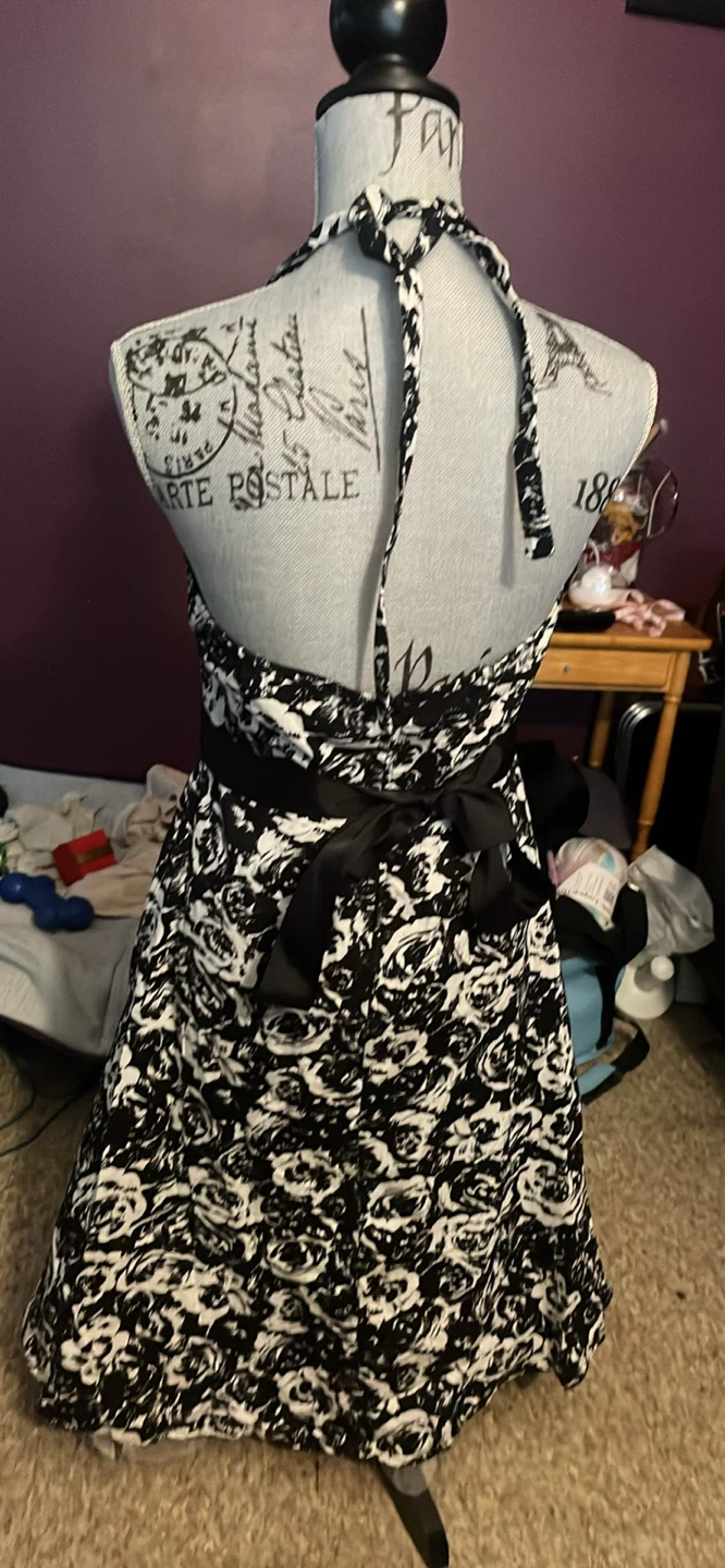 Black and White Floral Halter Dress - photo 2