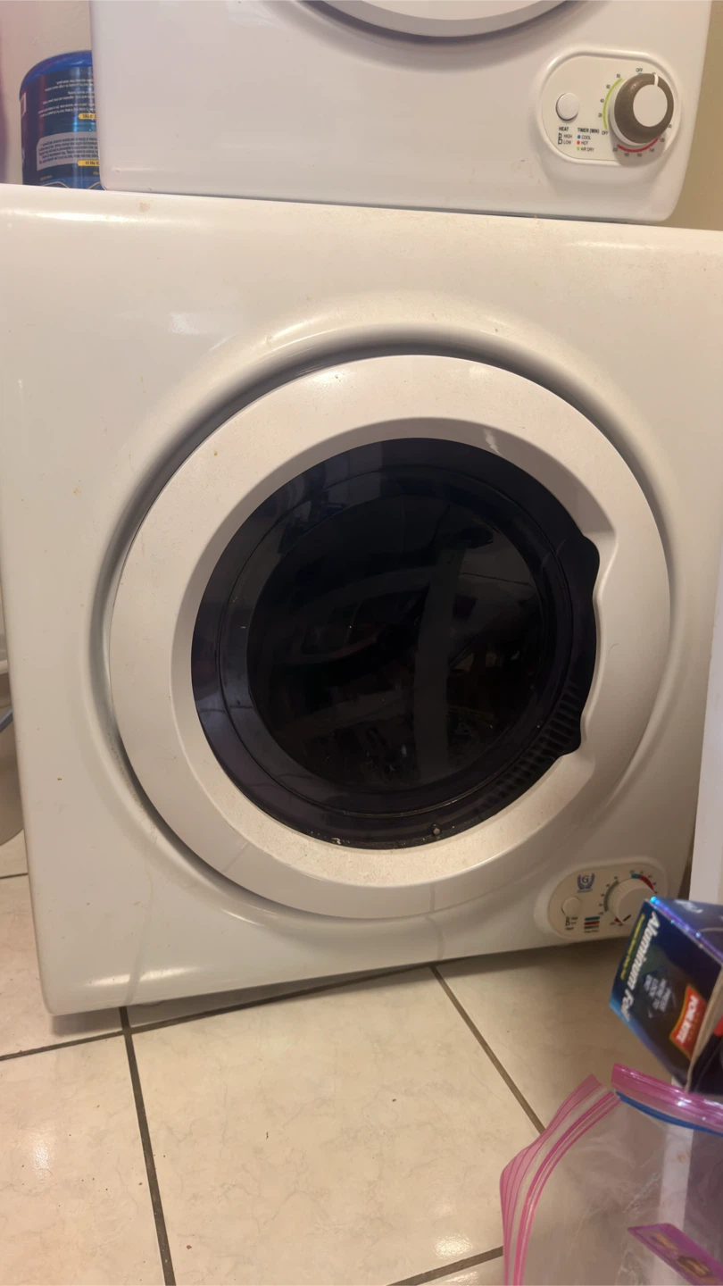 White Compact Clothes Dryer - photo 2