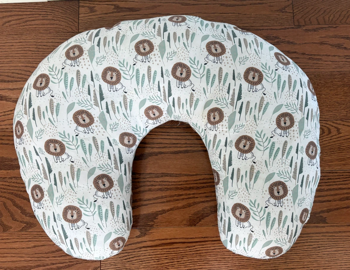 Nursing Pillow - photo 2