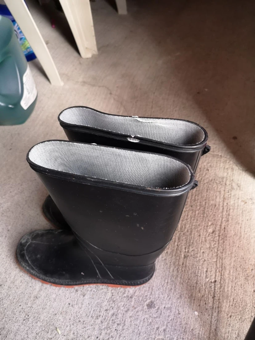 Black Rubber Boots Size 6