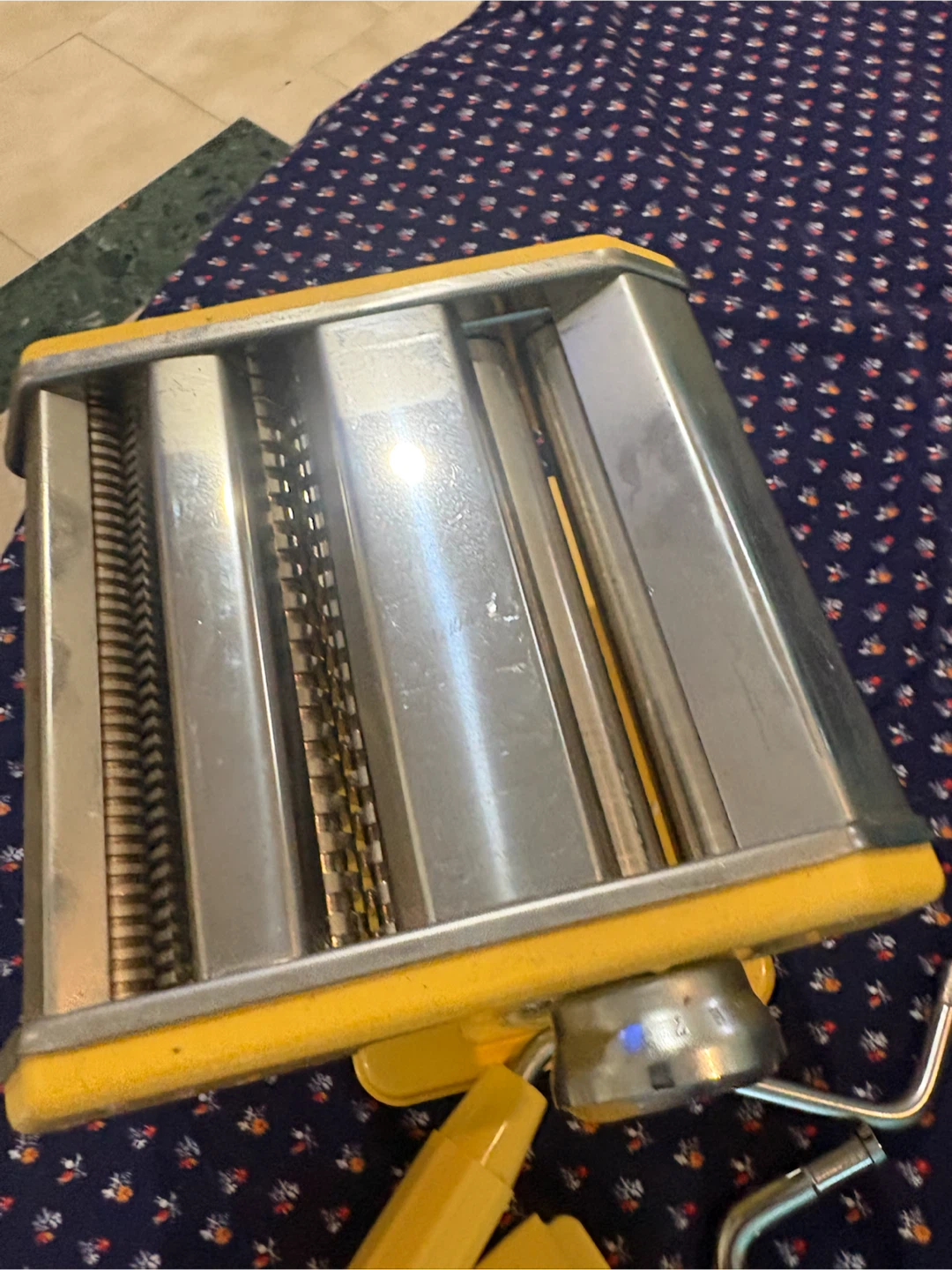 Yellow Pasta Maker Machine with Clamp - photo 3