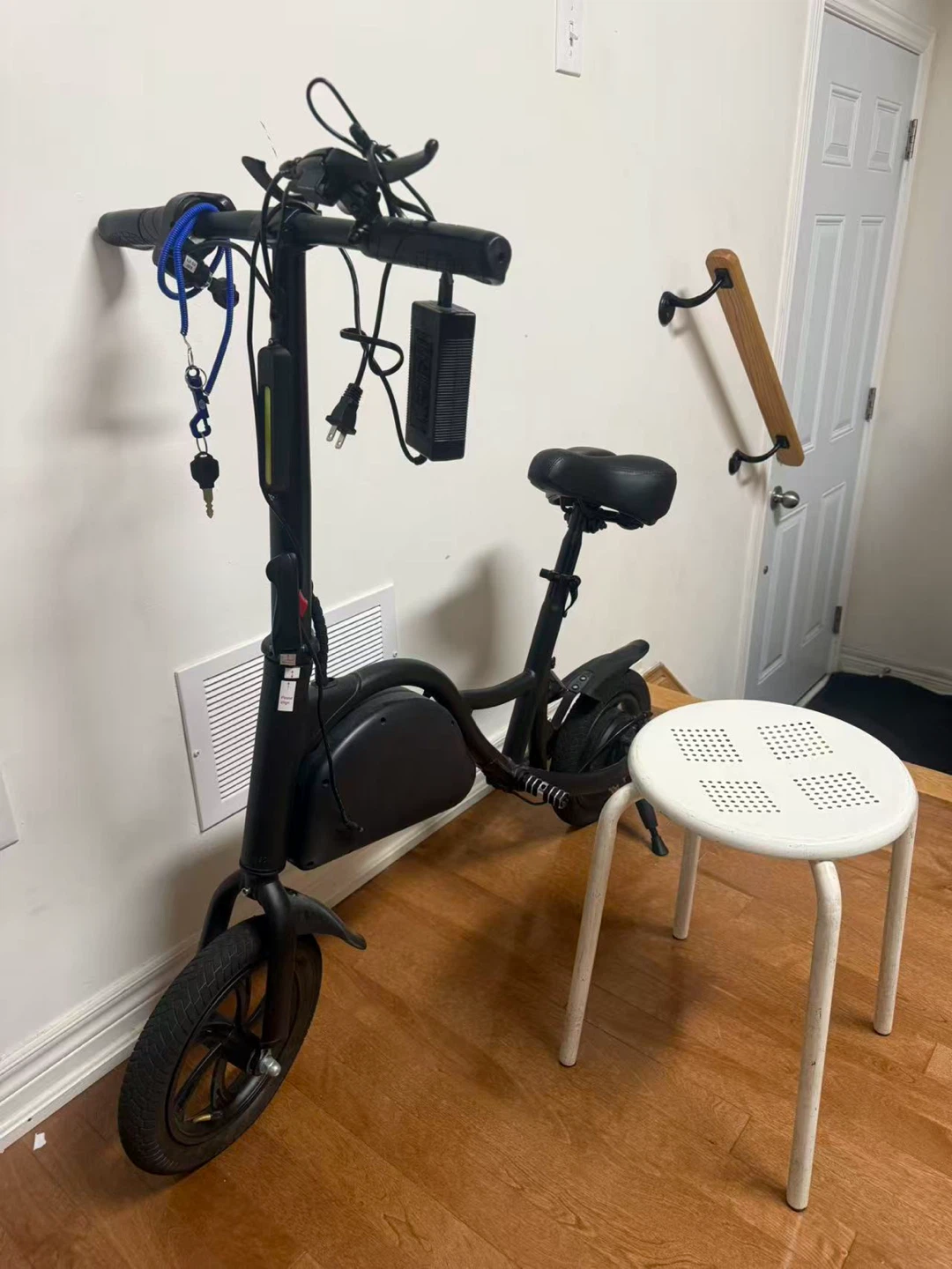 Black Electric Scooter with Seat - photo 4