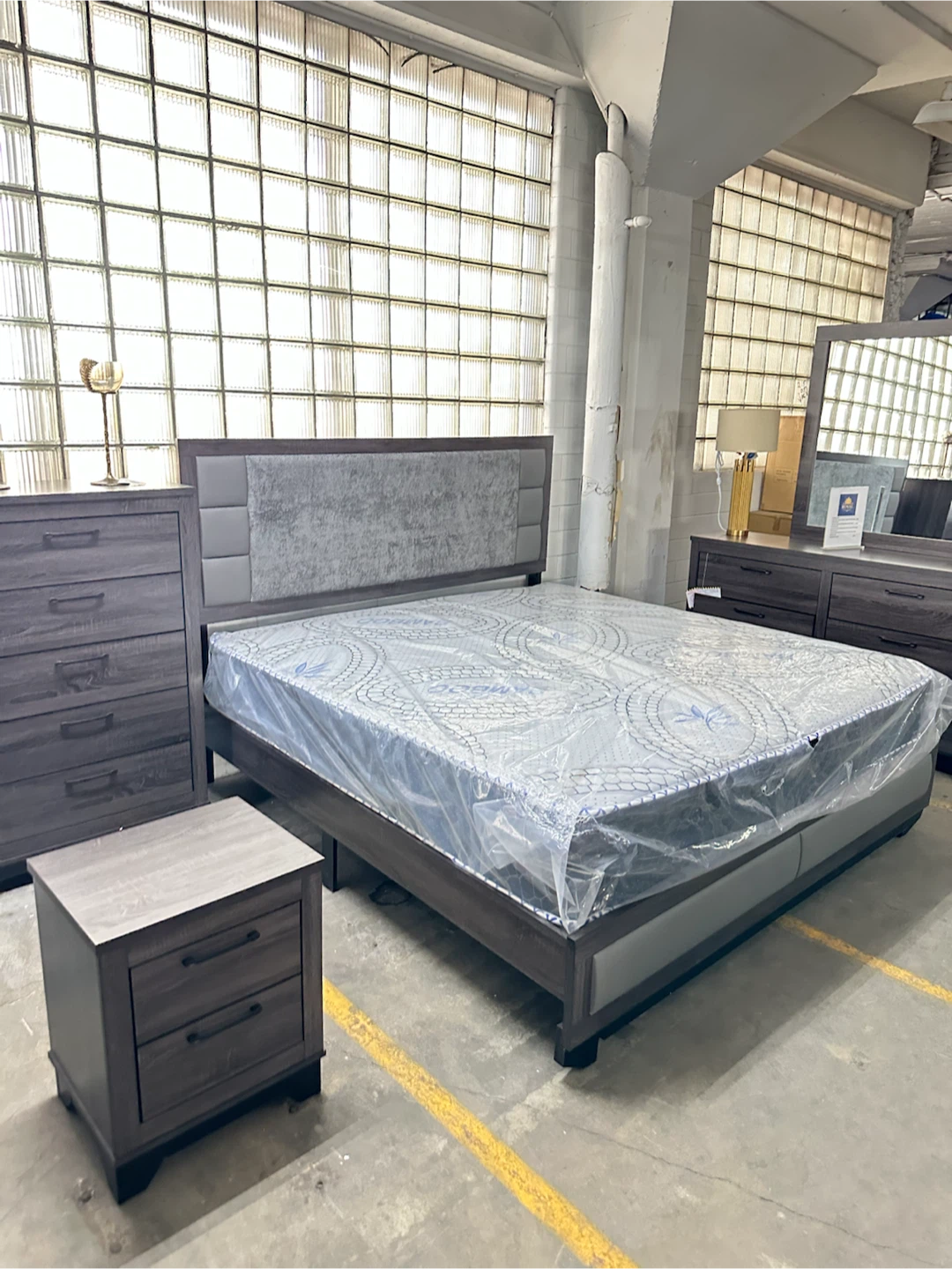 4 piece bedroom set bf Mr dr ns