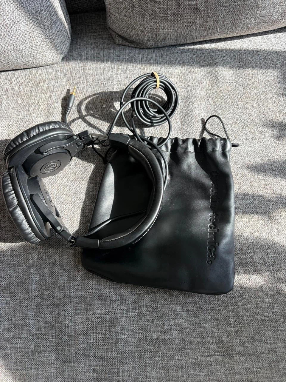 Audio-Technica ATH-M30x Studio Headphones — Like New - photo 4