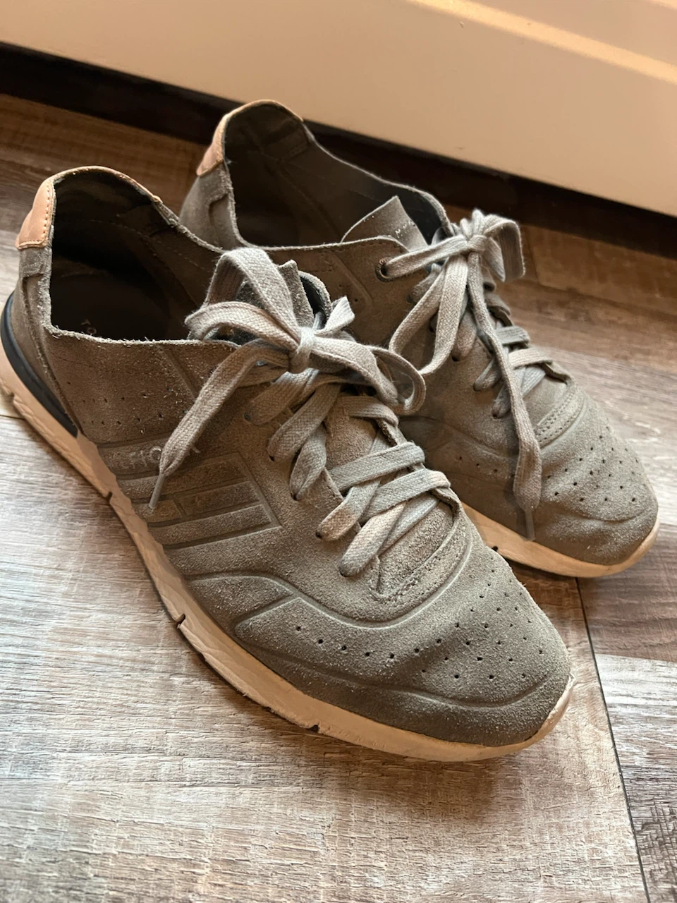 Tommy Hilfiger Suede Sneakers - photo 3