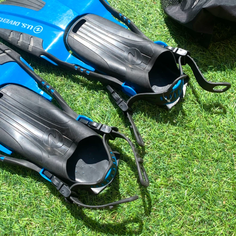 U.S. Divers Blue Snorkel Fins with Mesh Bag - photo 4