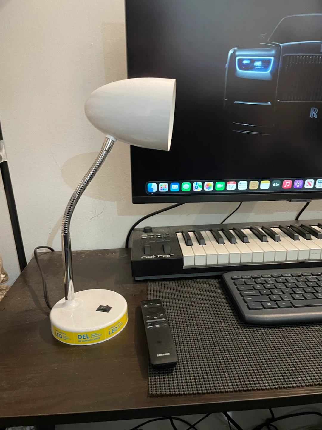 DEL LED Desk Lamp