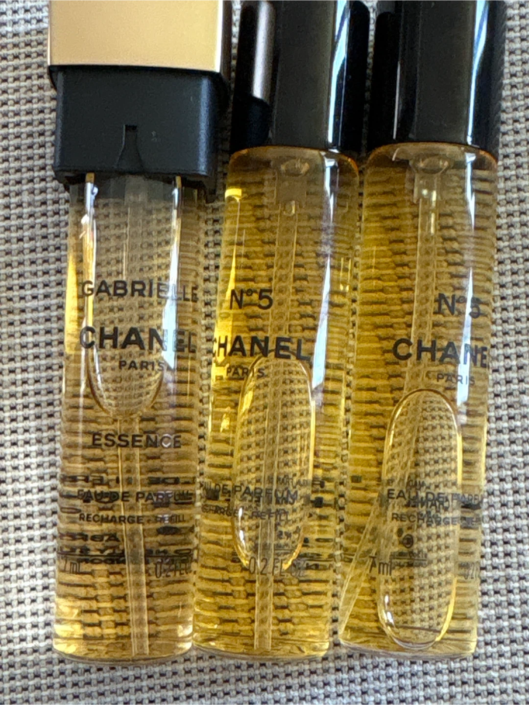 Chanel spray purse with Gold Chain Holder - photo 3