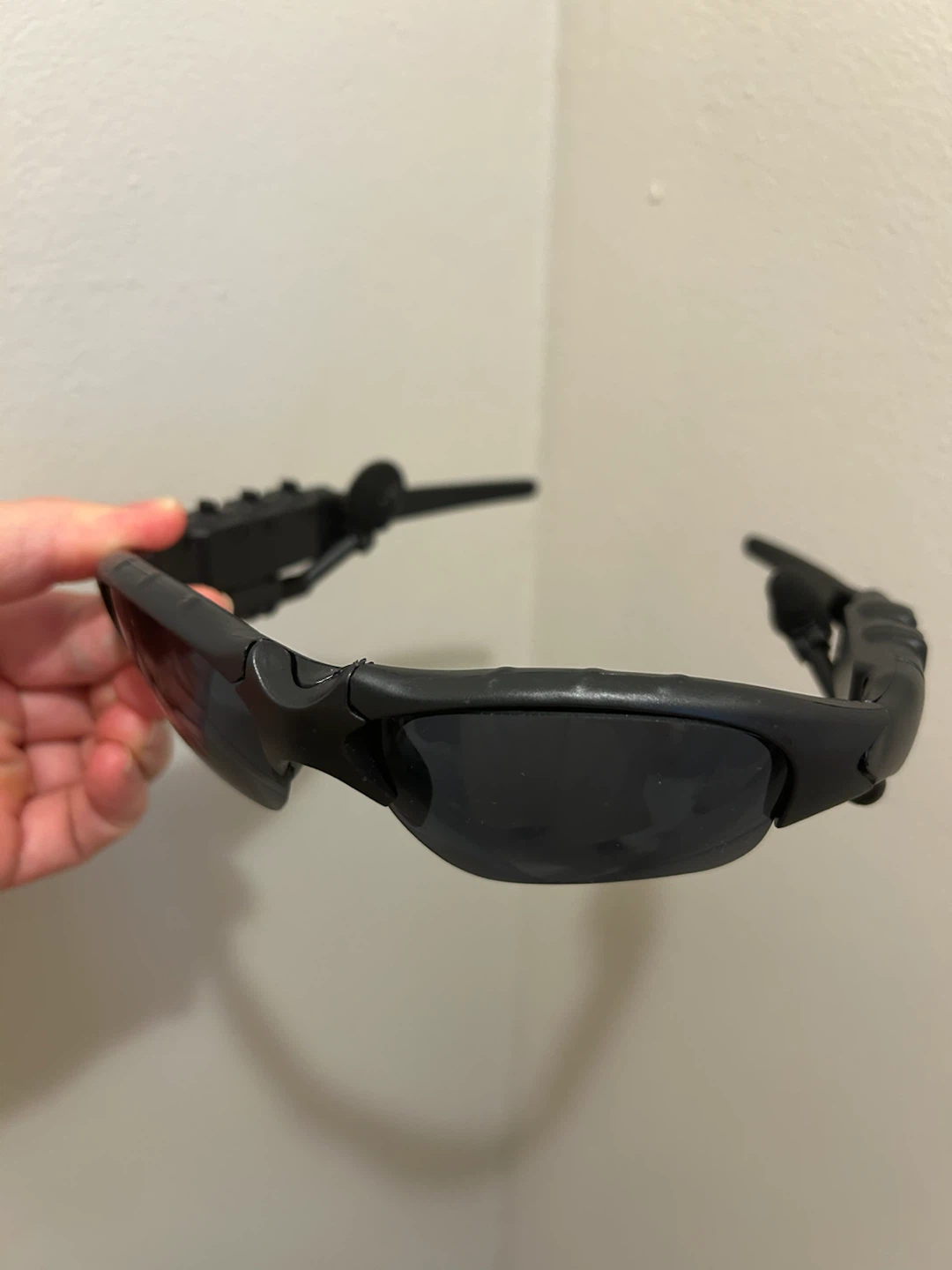 Brand New Wireless Bluetooth Sports Sunglasses with Earphones - photo 5