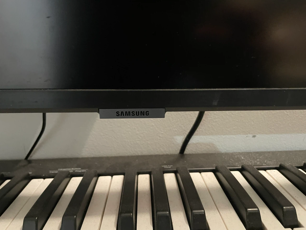 Samsung M7 32” 4K Ultra HD 60Hz LED Smart Monitor - photo 3
