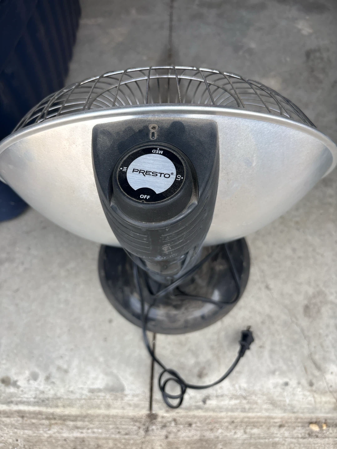 Presto HeatDish Electric Heater - photo 2
