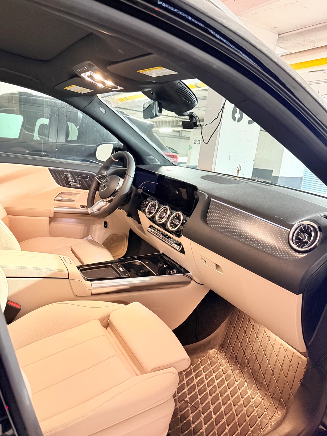 Mercedes-Benz 2026 GLA 250 4DR AWD SUV - photo 3
