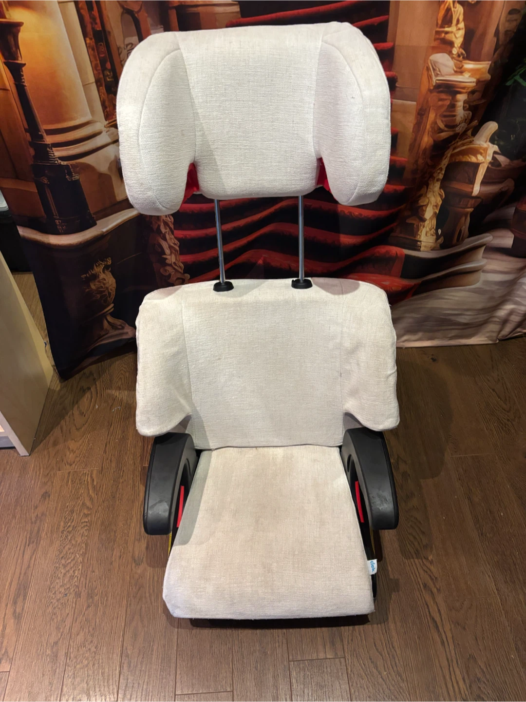 Clek booster seat - photo 4