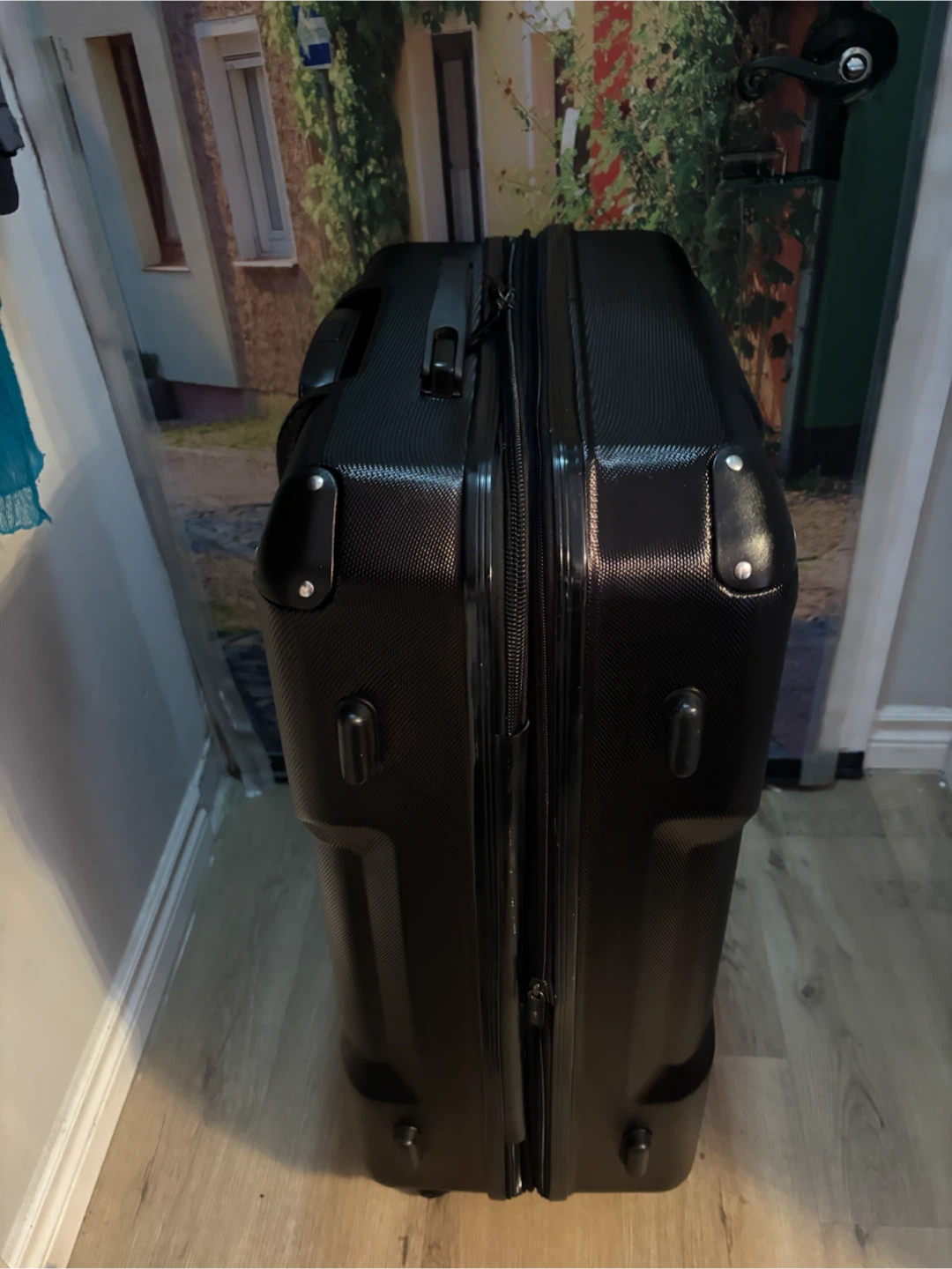Heys Black H-Shield Hard-Shell Spinner Luggage - photo 5