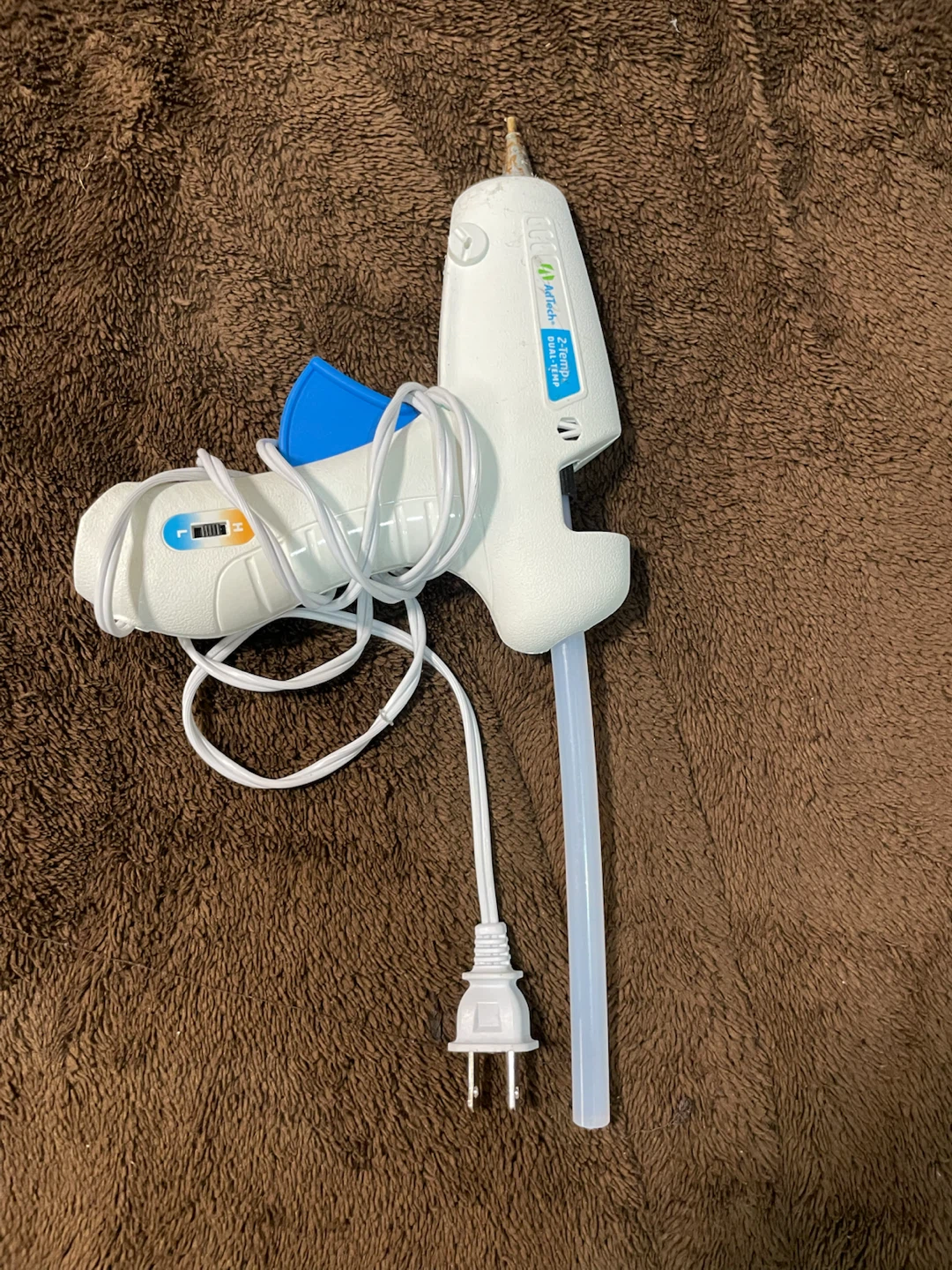 AdTech 2-Temp Dual-Temp Glue Gun with Glue Sticks
