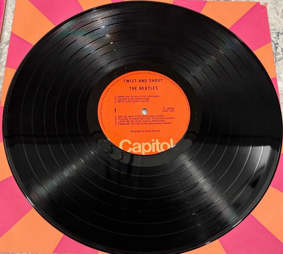 The Beatles Twist and Shout Record – Canadian Capitol T-6054 - photo 3