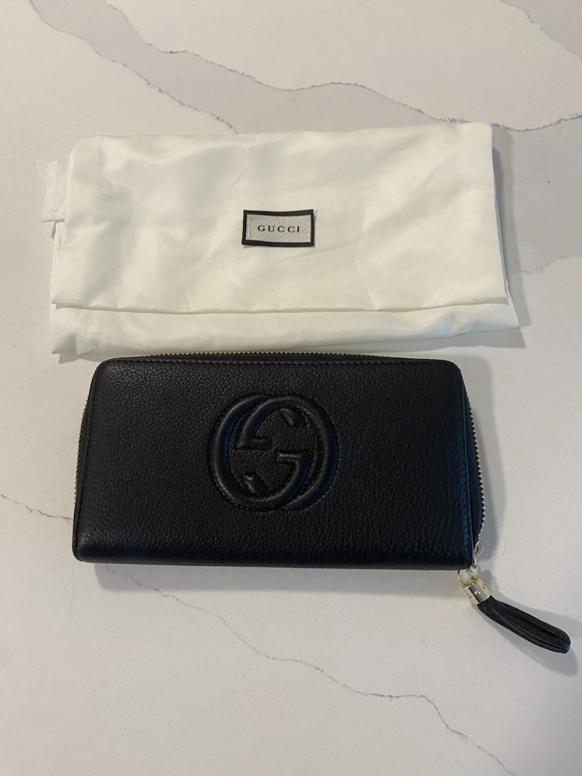 Gucci Black Leather Zip Around Wallet