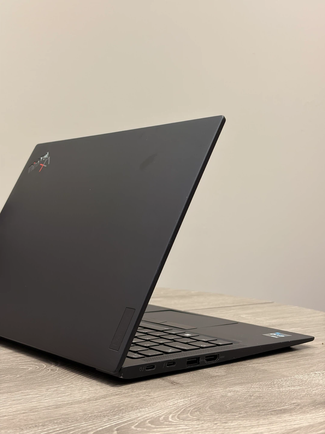 Lenovo ThinkPad X1 Carbon Gen 11 Laptop — 13th Gen / 32GB / 1TB - photo 4