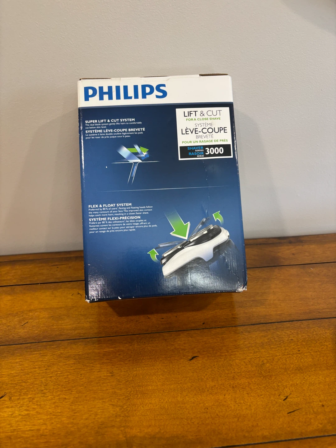 Philips Series 3000 Electric Shaver - photo 4