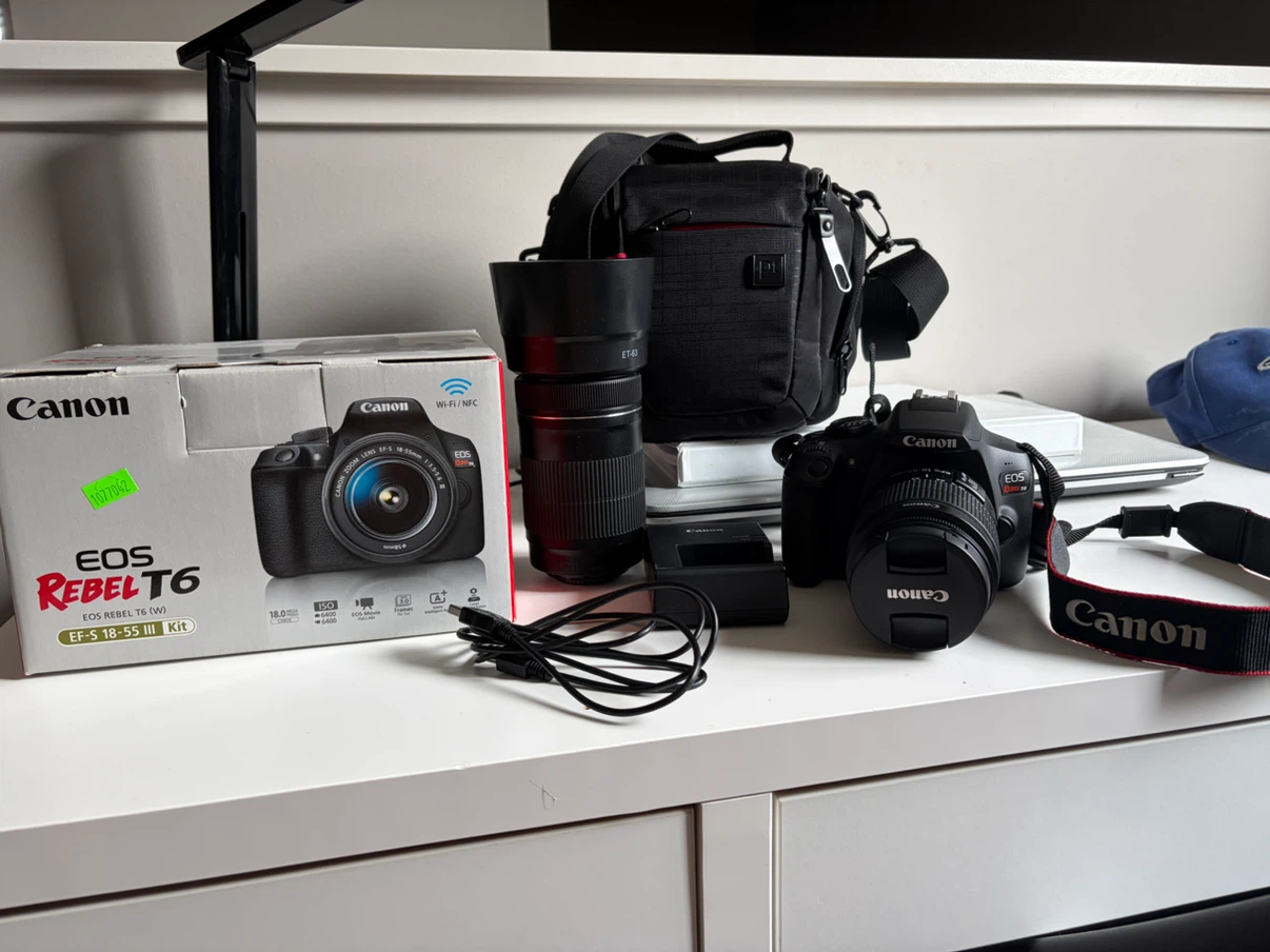 Canon EOS Rebel T6 Kit with EF-S 18-55mm Lens