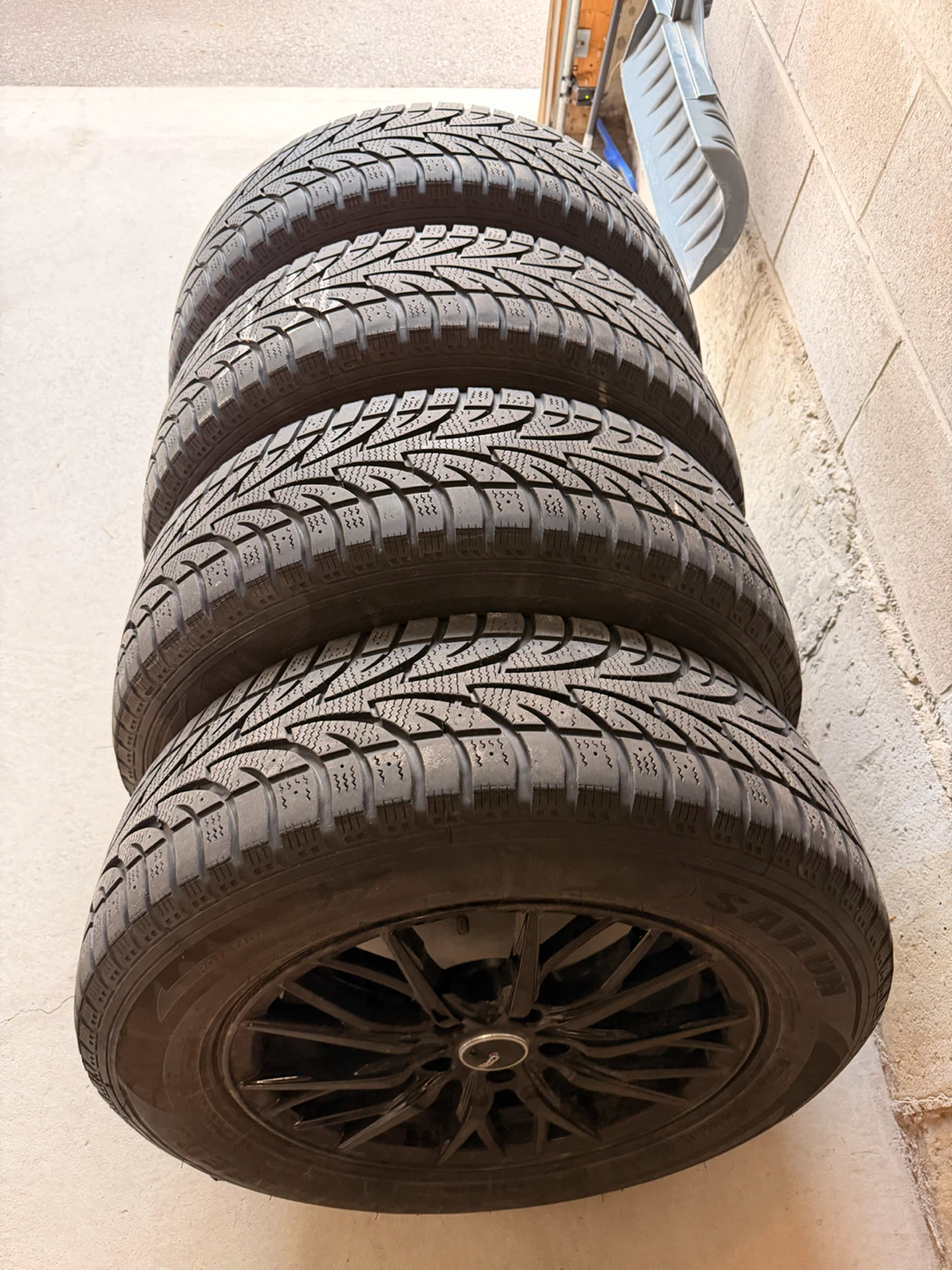 Winter Tires 235/65R17 on Black Alloy Wheels - photo 2