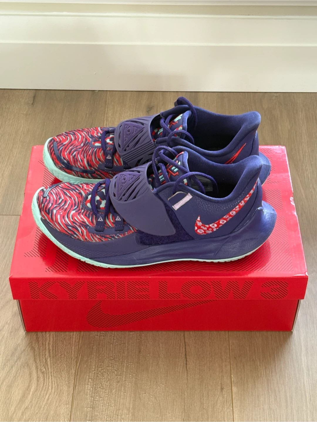 Nike Kyrie Low 3 “Orchid” Men’s 9 (box included)