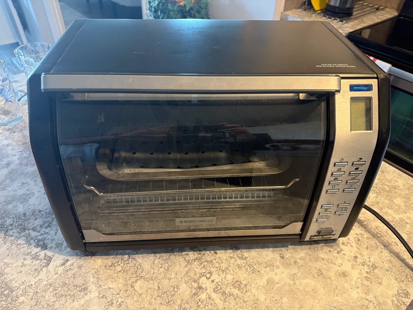 Black & Decker 18" Toaster Oven - photo 2