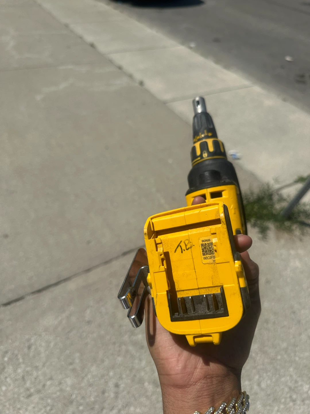 DeWalt 20V MAX XR Cordless Screwgun - photo 4
