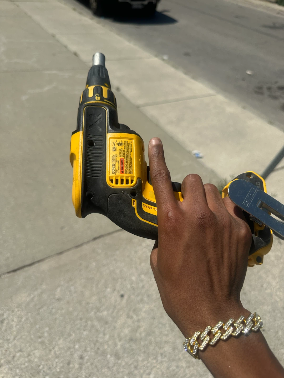 DeWalt 20V MAX XR Cordless Screwgun - photo 2