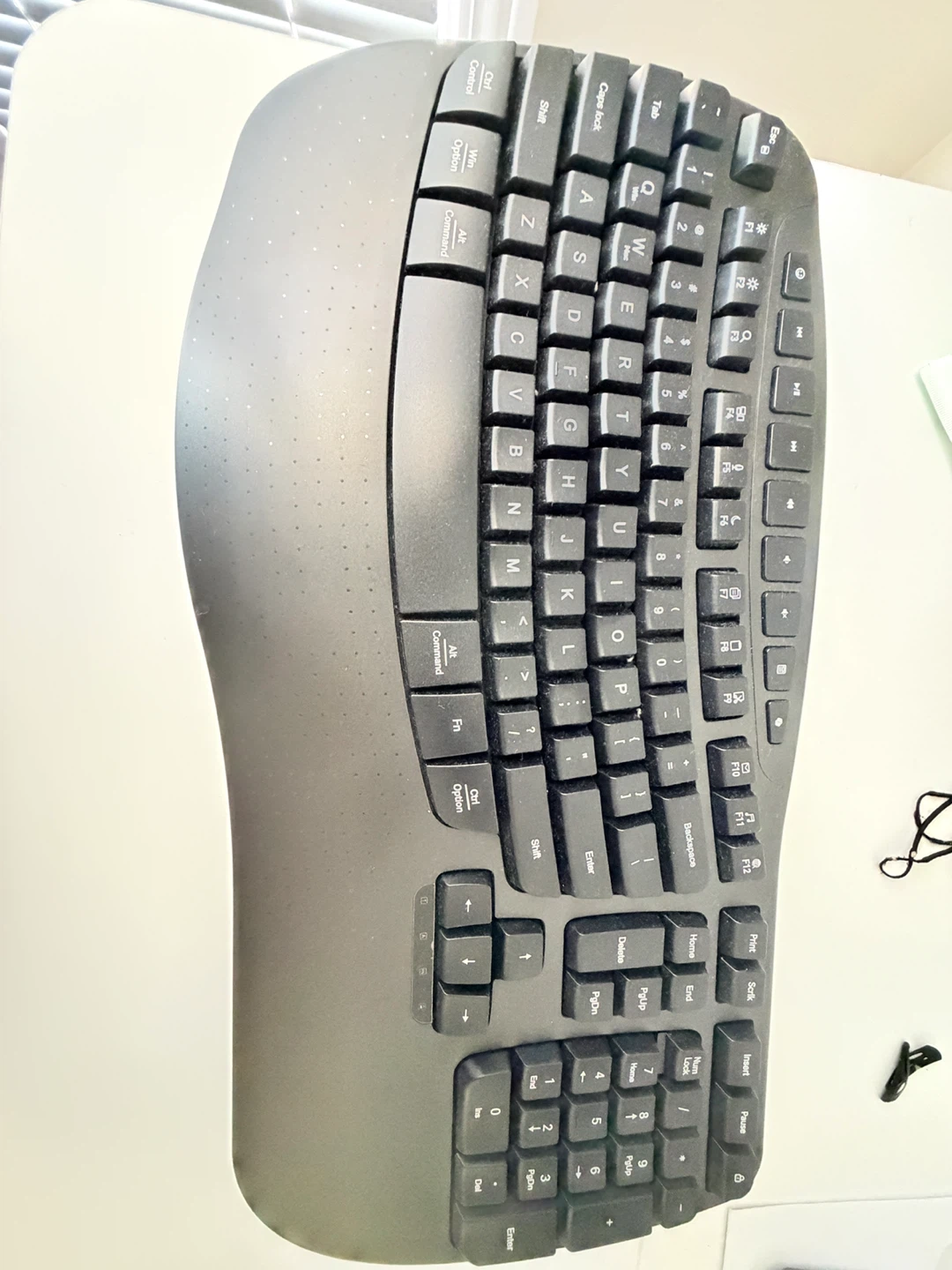 Ergonomic Keyboard and Mouse Wireless Combo - photo 2