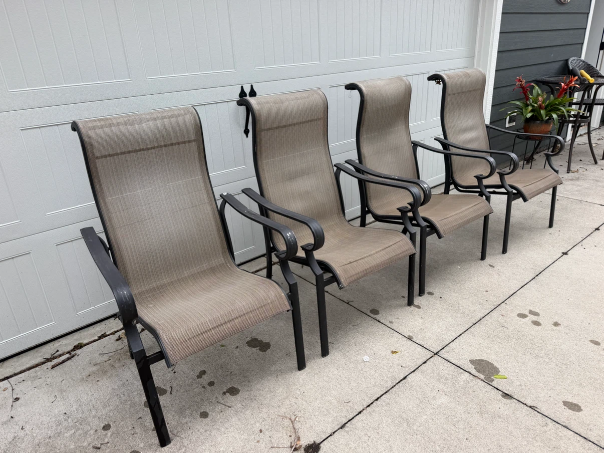 Set of 4 Patio Chairs $50 All - photo 2