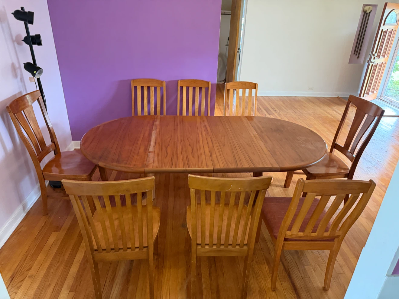 Dining Table with 8 chairs - photo 4