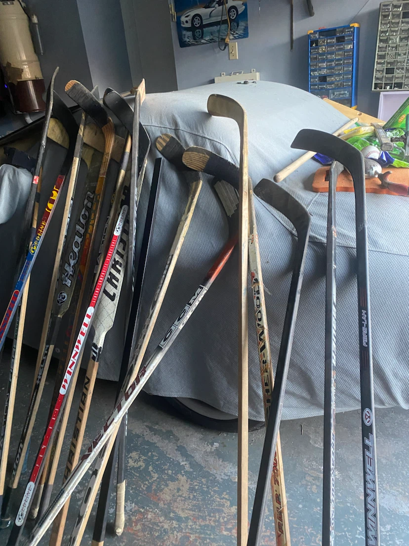 Mixed Lot of Hockey Sticks - photo 2