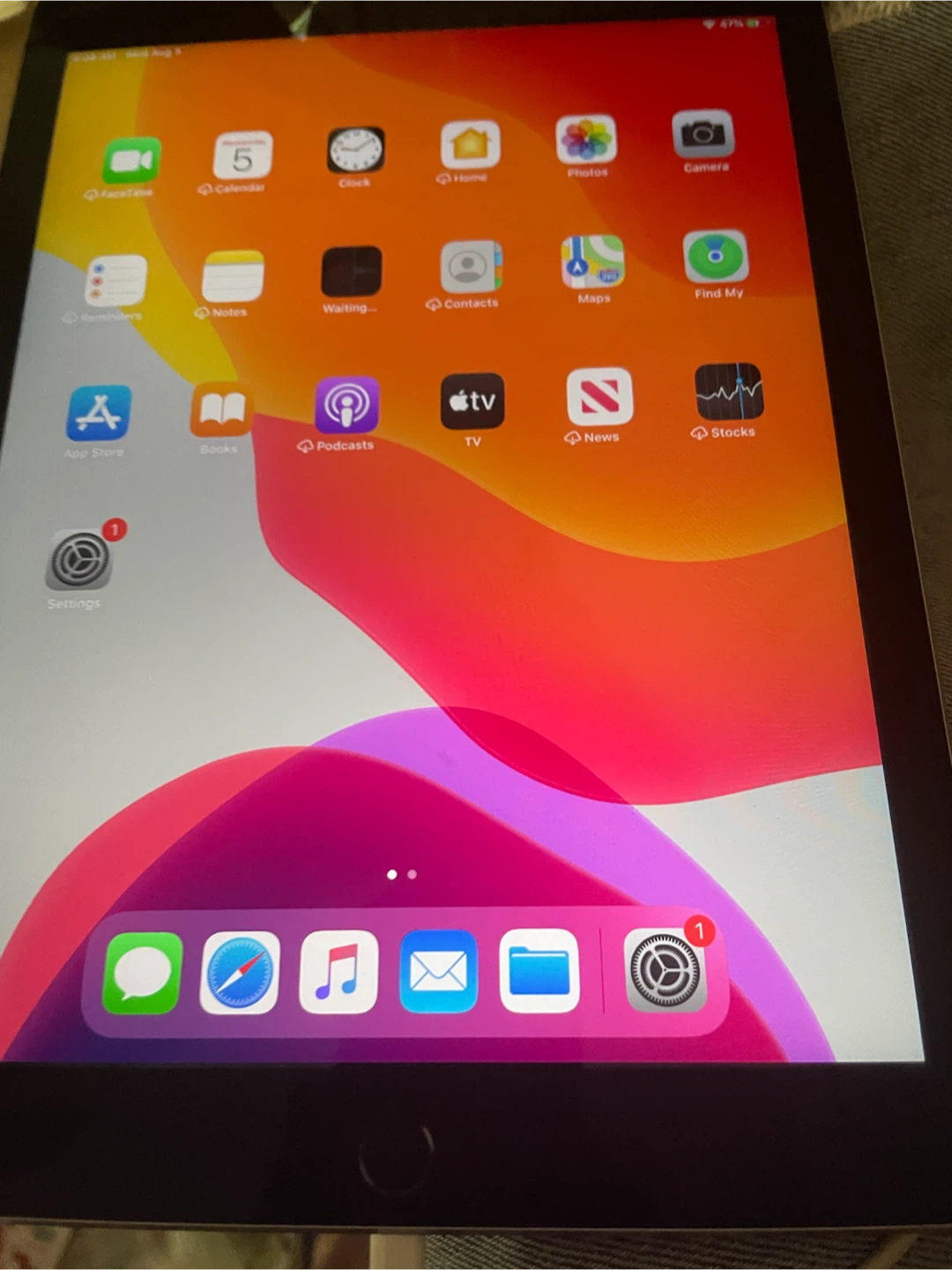 Apple iPad Air 2 with charging wire, 16GB capacity