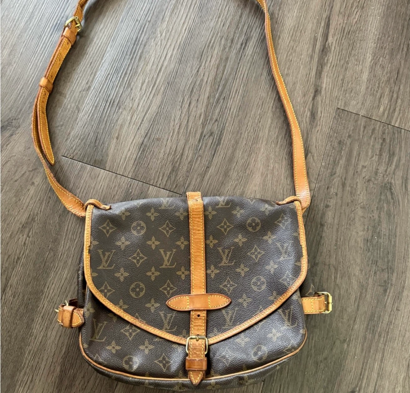 Authentic Louis Vuitton Monogram Shoulder Bag
