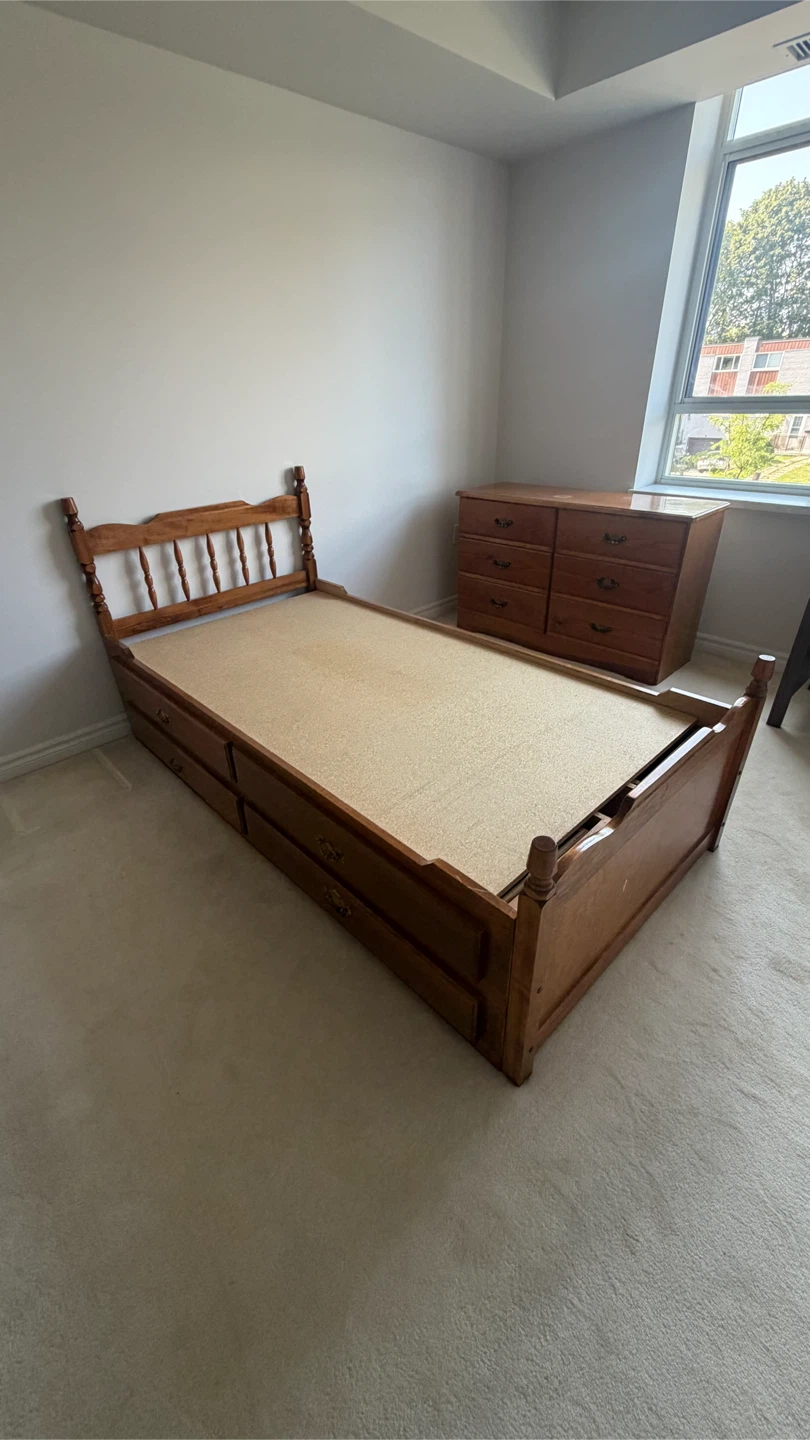 Solid Wood Twin XL 5-Piece Bedroom Set