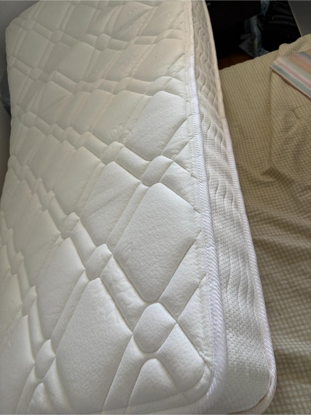 White Mattress single - photo 2