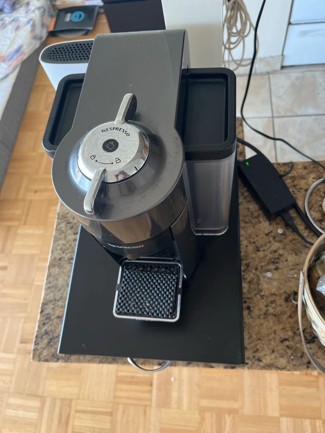 Nespresso Coffee Machine with De'Longhi Drip Tray - photo 2