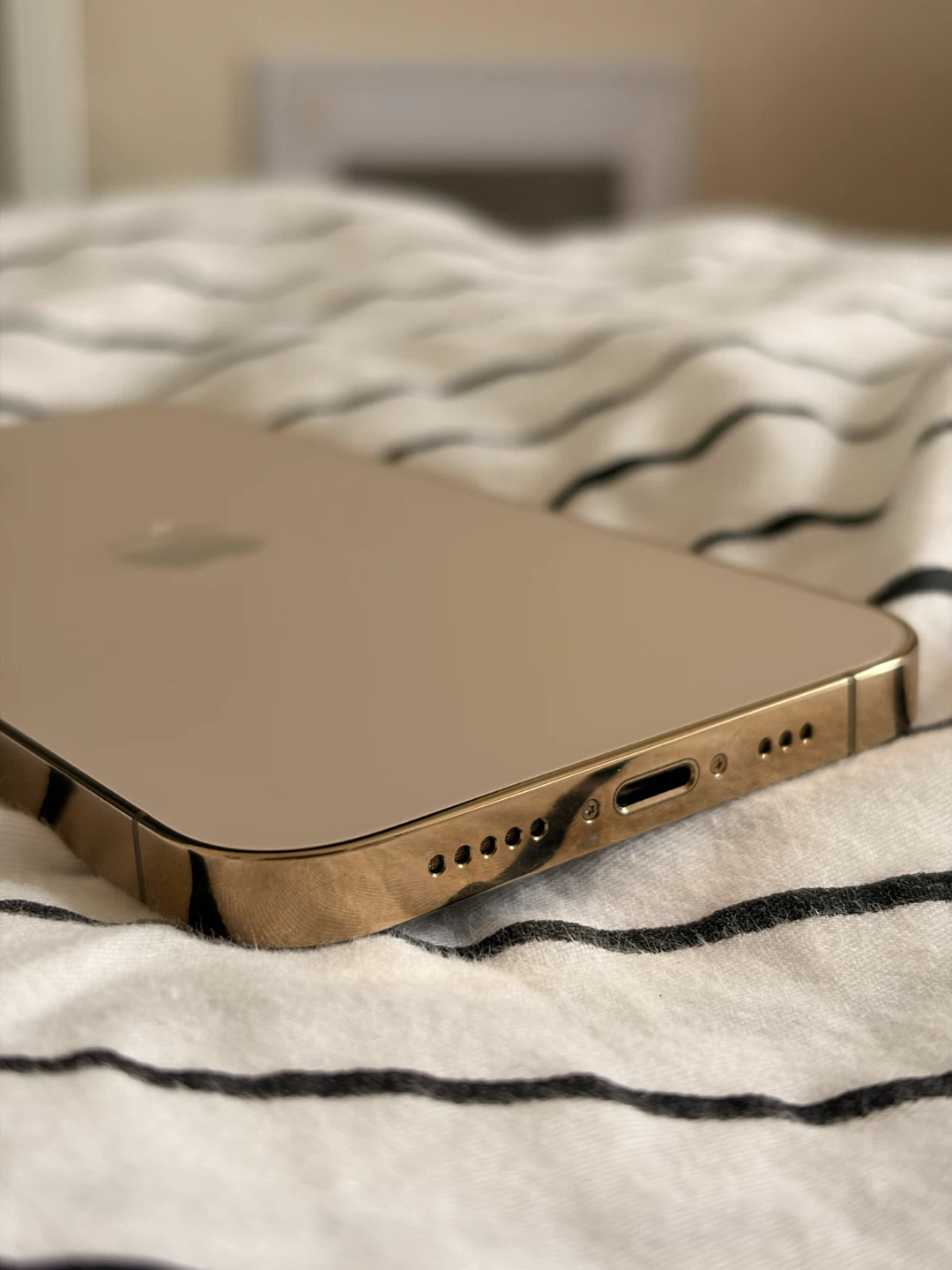 Apple iPhone 12 Pro - Gold / 128GB / Unlock - photo 3