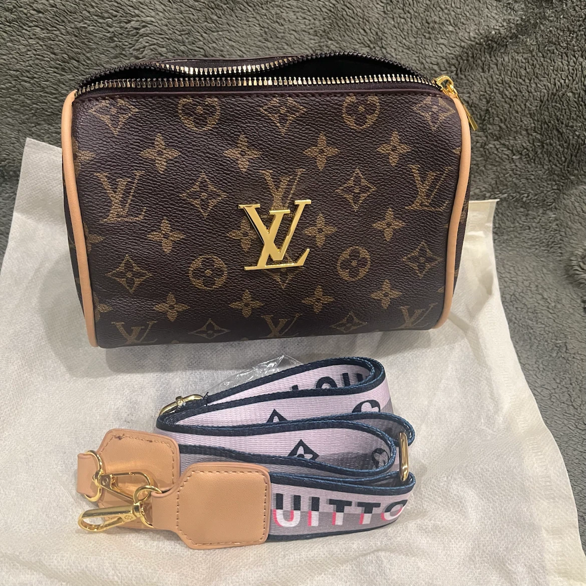 Monogram Speedy brown  Pouch Bag